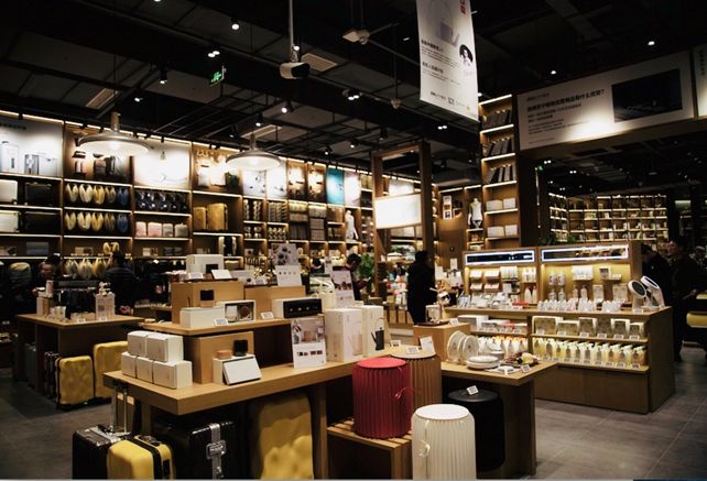 从电竞到图书，苏宁极物如何打造智慧零售的场景体验店