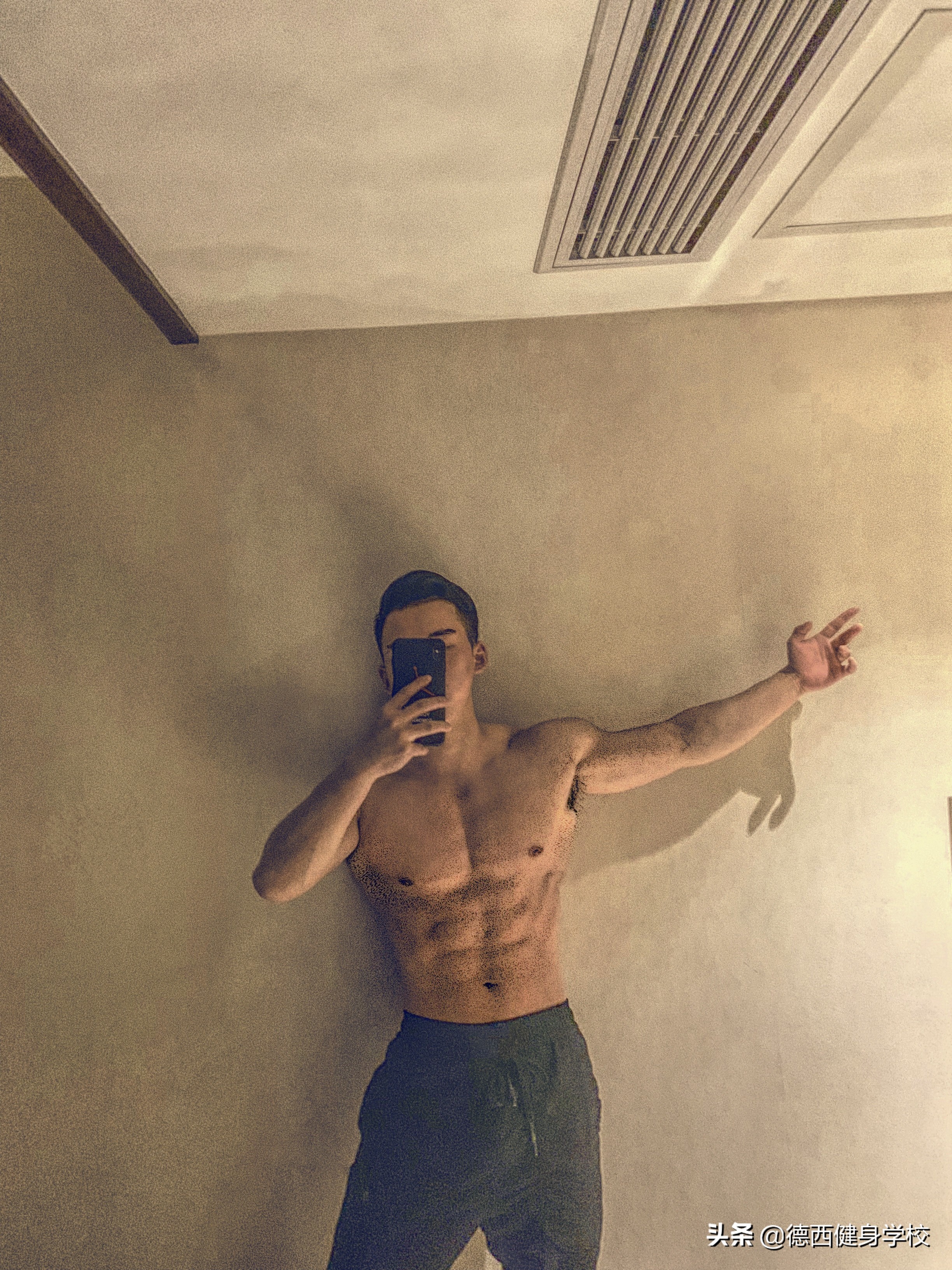 40岁坚持健身的男人有多帅,颜值身材完全不输