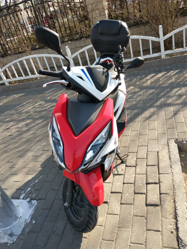 本田裂行125加95号油好还是92的好,新大洲本田裂行125对比豪爵usr125