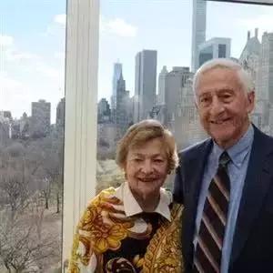 罗伊瓦杰洛斯获得过诺贝尔奖吗,罗伊瓦杰洛斯最新消息