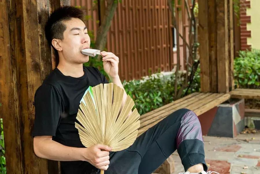 盘点各种颜色的冰淇淋试吃,一次试吃10种冰淇淋