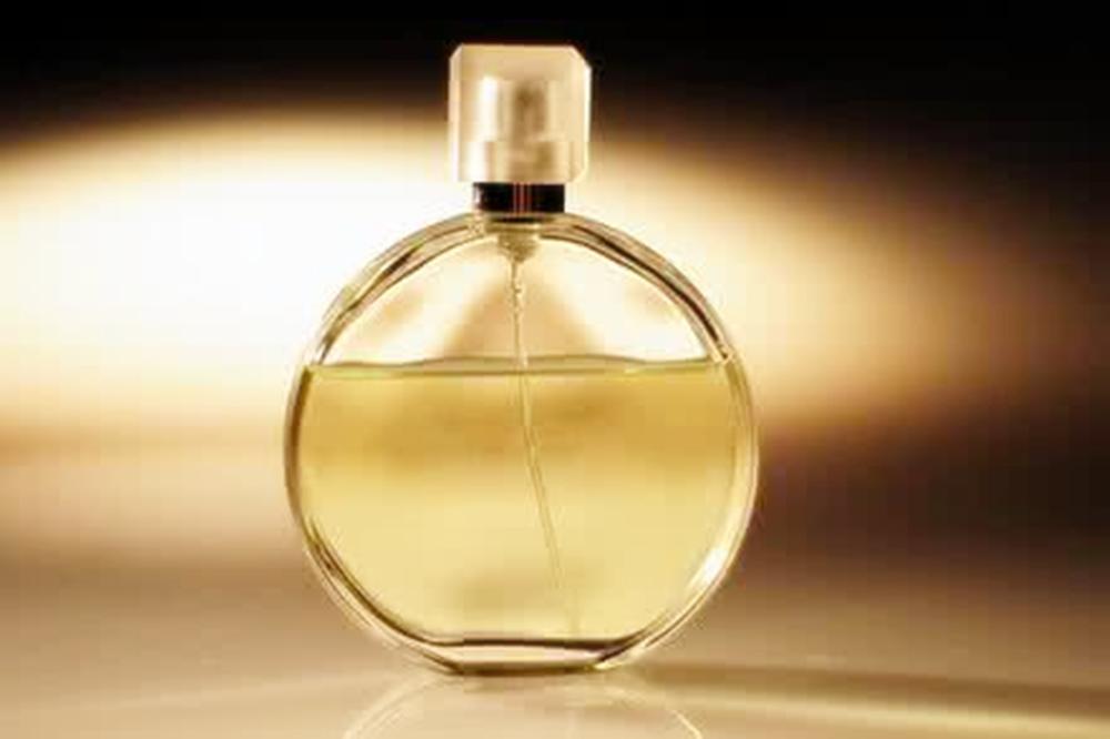 怀孕期间这4种气味孕妈要少闻,孕妇闻了84的气味对胎儿有影响吗