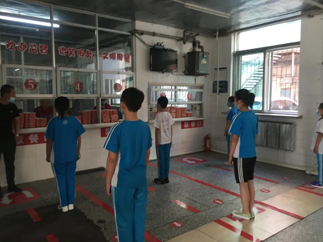 阴阴夏木夏花灿，温馨求实迎生归！——铁岭市求实小学六年级返校微记