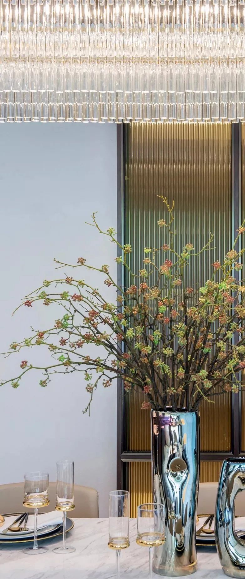 200平意式轻奢风的高级感,200平米现代轻奢风装修带茶室