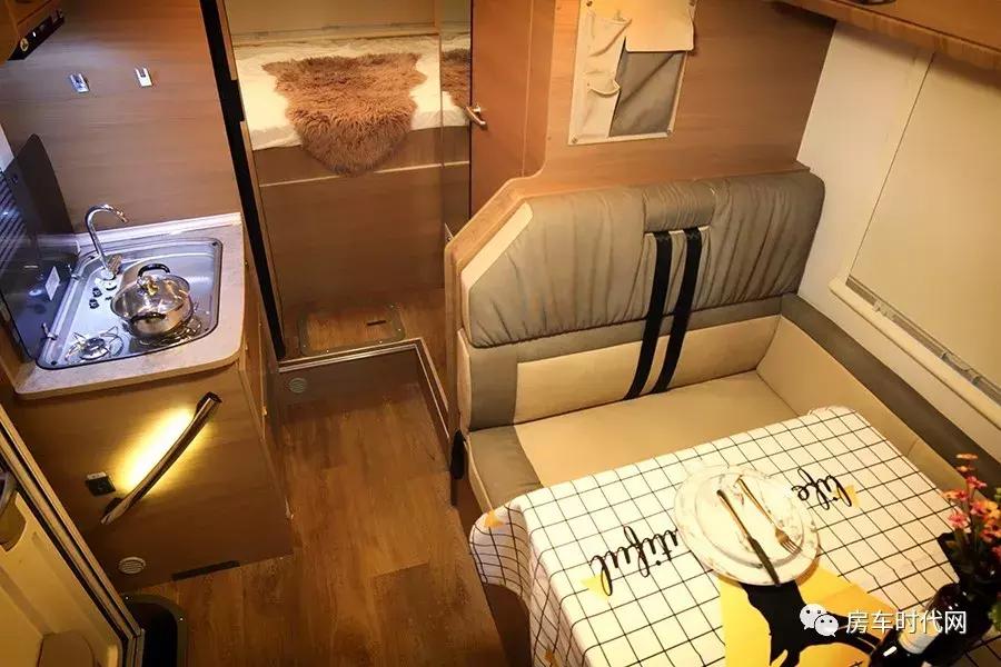 旌航依维柯欧胜c型自动挡房车,旌航最美观又适用的小额头房车