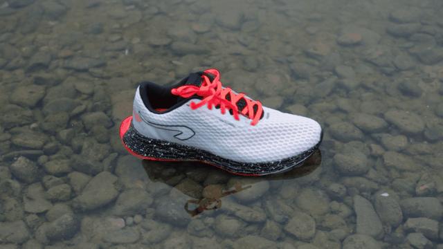 后掌软弹跑鞋,迪卡侬适合扁平足的跑鞋