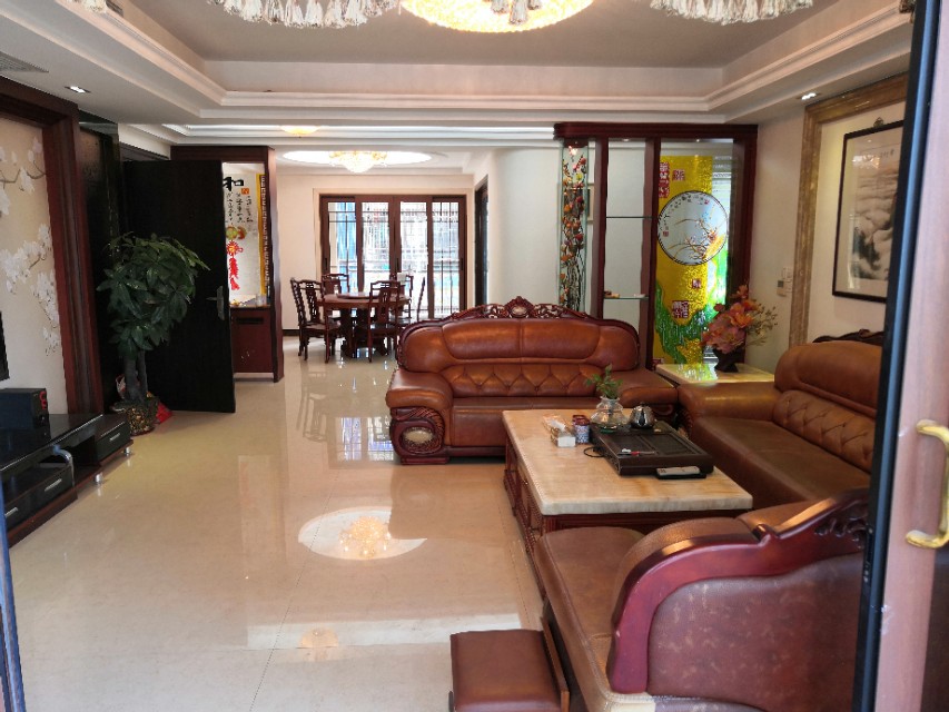 普宁寸土寸金的繁华商圈中,最为低调的贵族房,流沙盛世华庭!