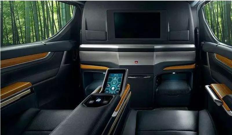 预售日期往后推了，姗姗来迟的雷克萨斯LM还敢加价吗？