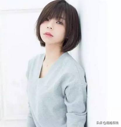 圆脸适合的短发发型烫发,有什么适合圆脸的短发