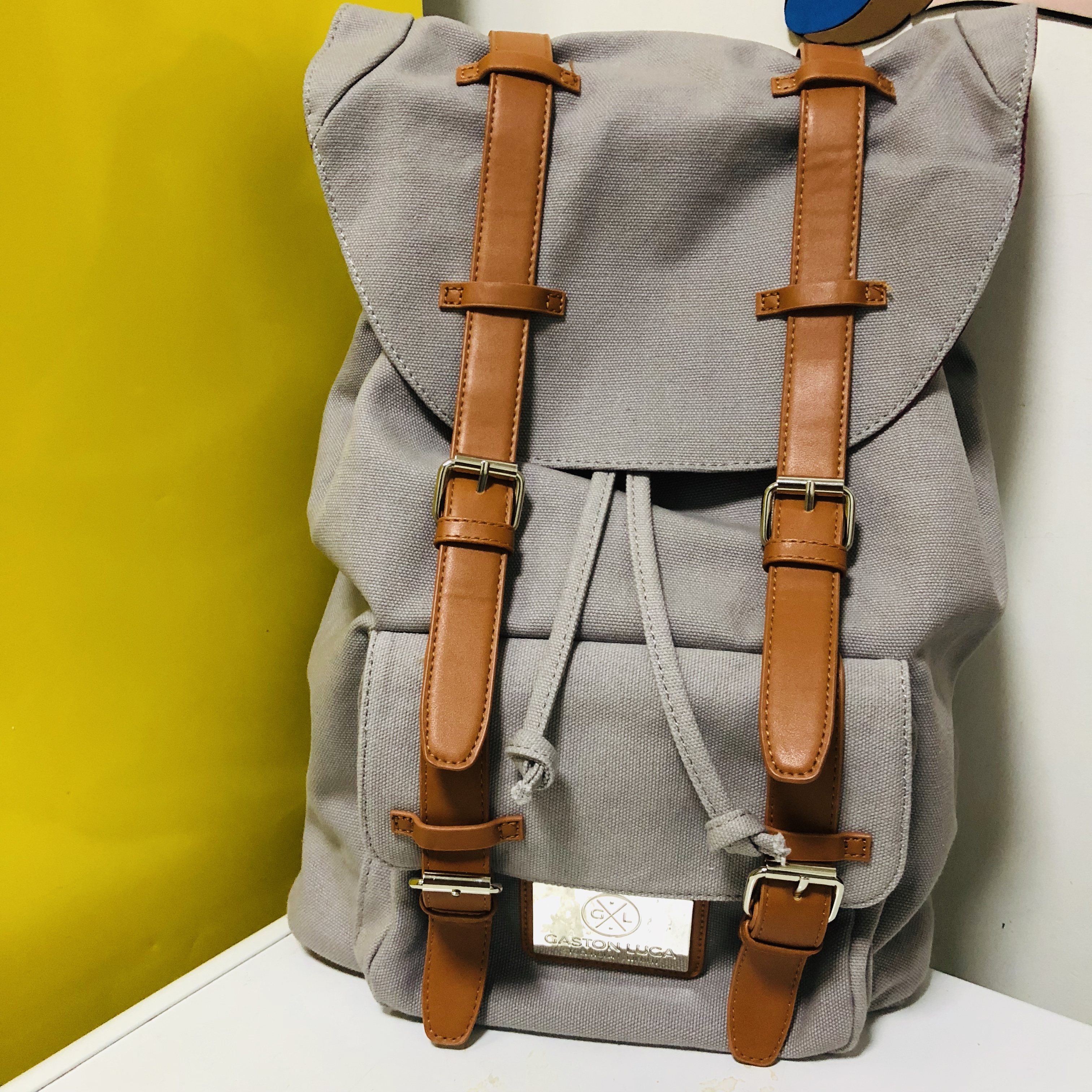 日常外出都实用的时尚小包——GastonLuga