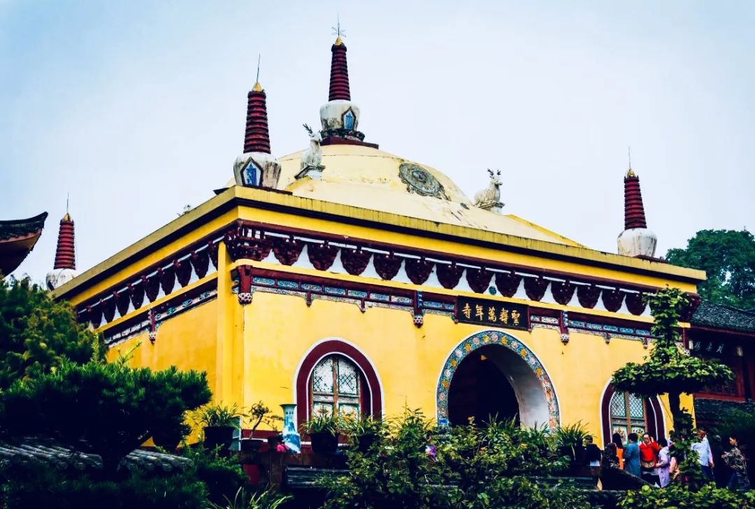 四川普贤菩萨攻略,四川峨眉山普贤菩萨最灵的寺庙