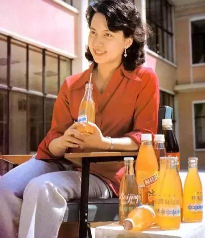 他用一只彩笔毁掉了所有人的童年，却也承包了所有人的笑点