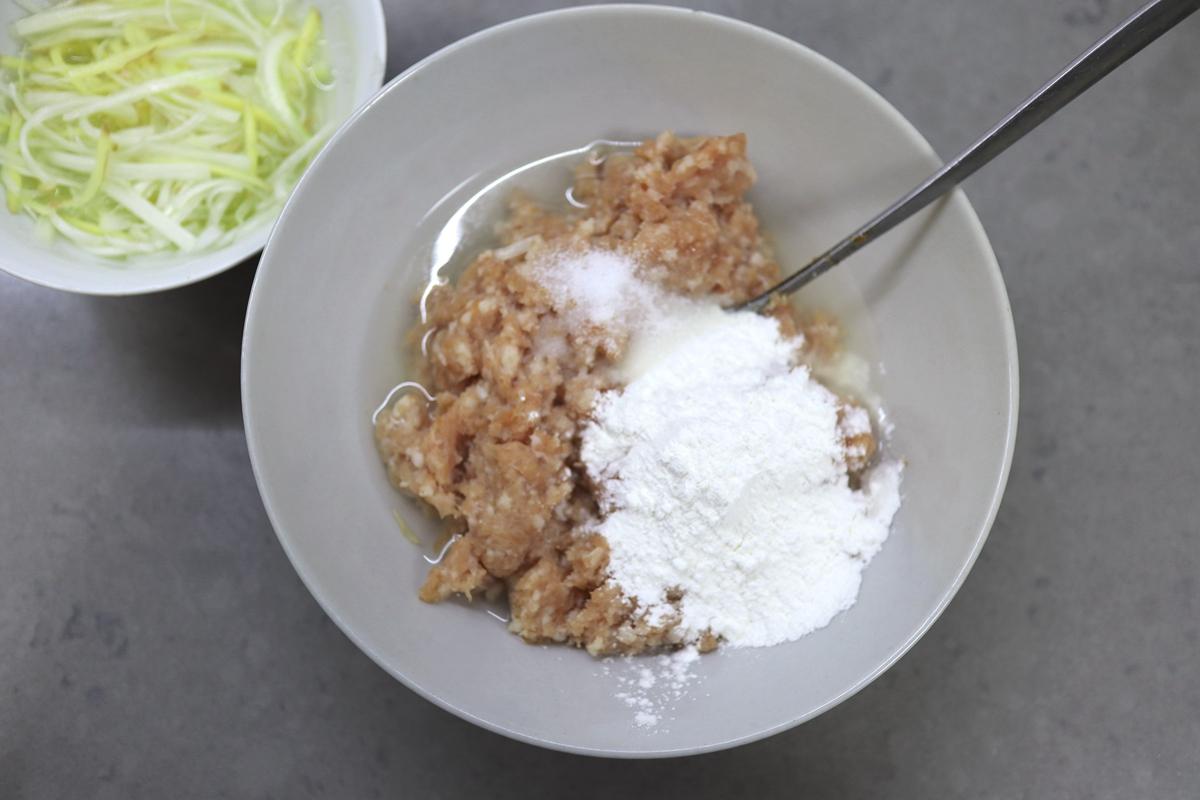 红烧狮子头不油炸家常做法,狮子头的正宗做法不油炸