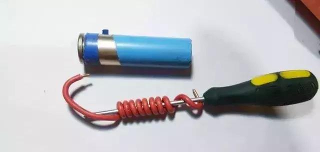 螺丝刀充磁和消磁,如何给螺丝刀上磁和消磁