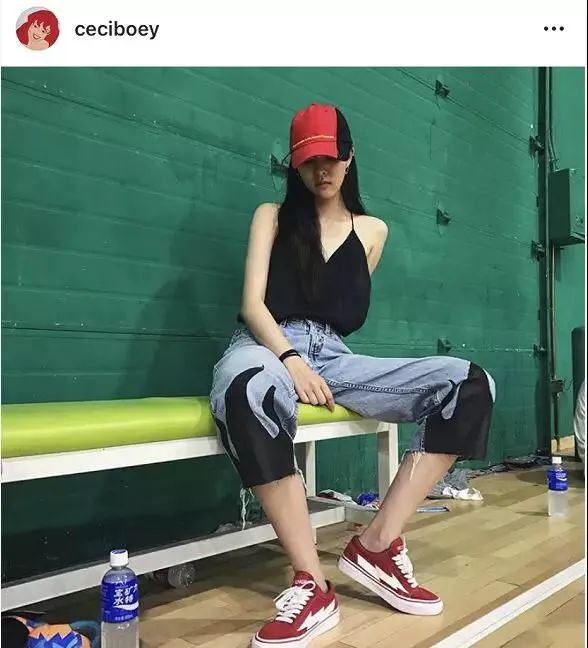 宋妍霏的潮流穿搭,宋妍霏一个被演技耽误的时尚博主