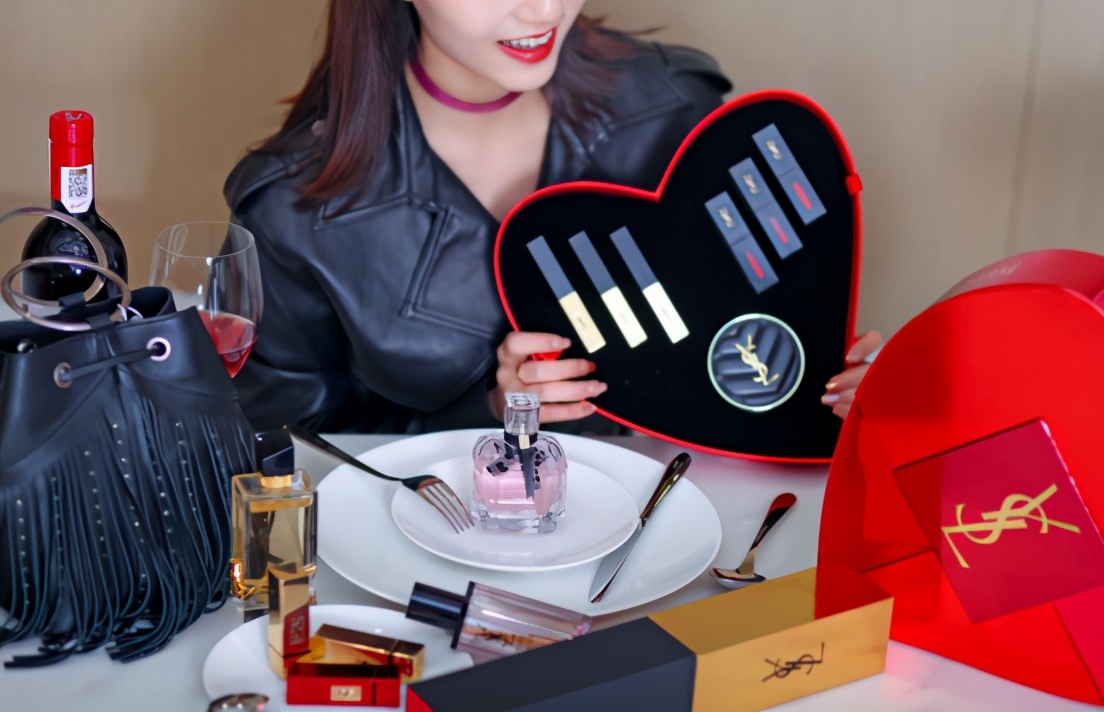 香氛季｜你所爱的味道，能折射出你另一半的潜藏特质