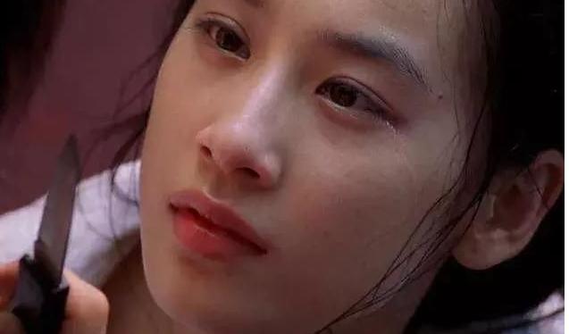 她是周星驰的“地下情人”,41岁嫁入豪门,如今病逝星爷愧疚一生