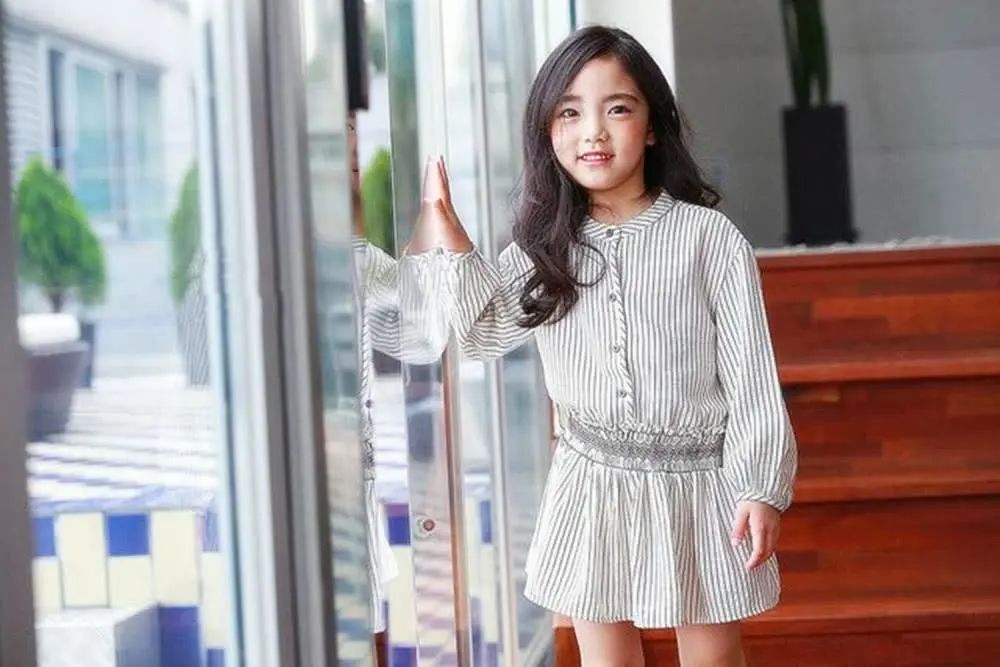 妈，上学前先给我撸个妆