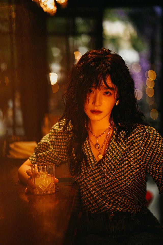 阚清子各种穿搭风格,阚清子穿搭青春气十足