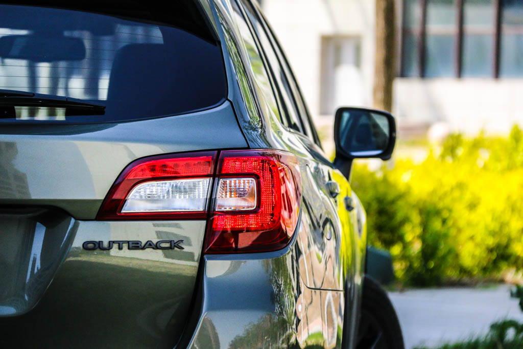 2020款斯巴鲁傲虎特装版黑色,斯巴鲁傲虎2021款特装版