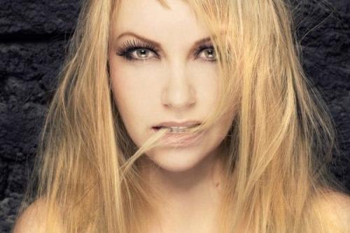 小孩头发上粘了口香糖怎么去除,头发粘了口香糖如何弄下来小妙招