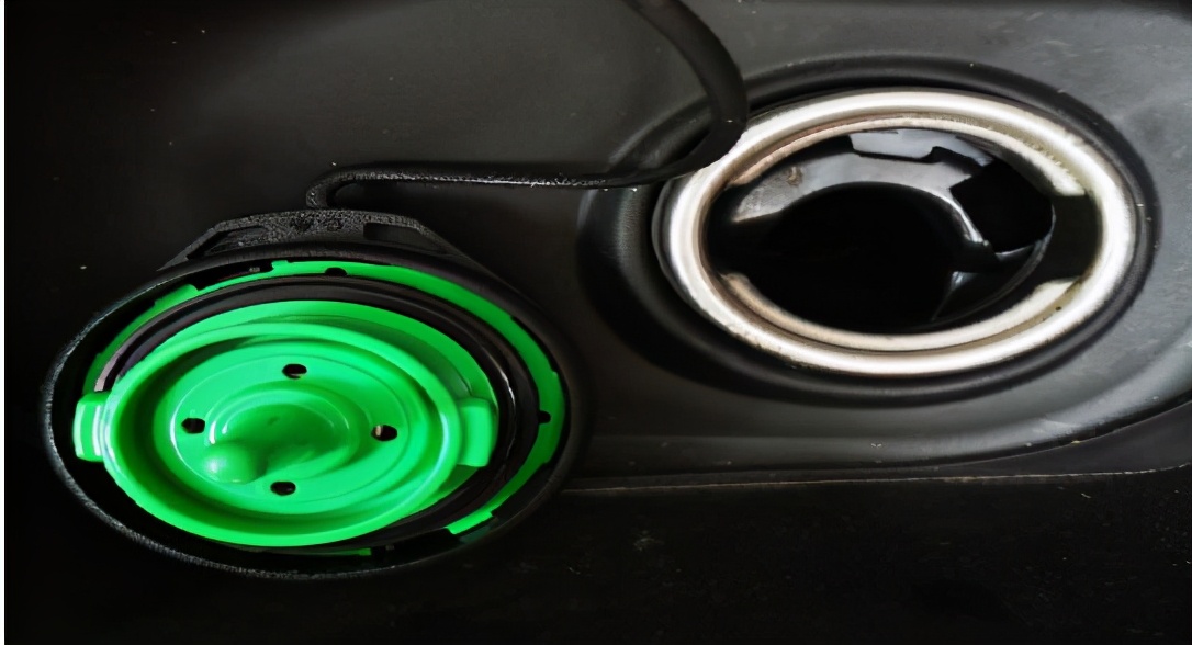 大众探岳混动版发动机故障灯亮,探岳前方预警不报警怎么回事