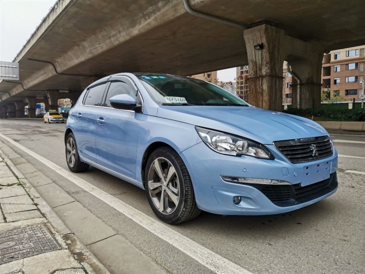 标致308s与高尔夫哪个性价比高,标致308s和高尔夫7对比试驾