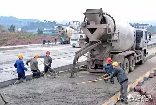 水泥混凝土路面施工工艺流程,何为水泥混凝土路面滑模施工