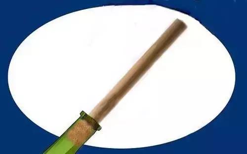 喝红酒时候没有开瓶器怎么开瓶,想喝红酒没有开瓶器怎么办