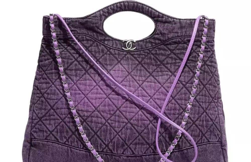 追了《爱的迫降》这么久，我终于看到一只想买的包了