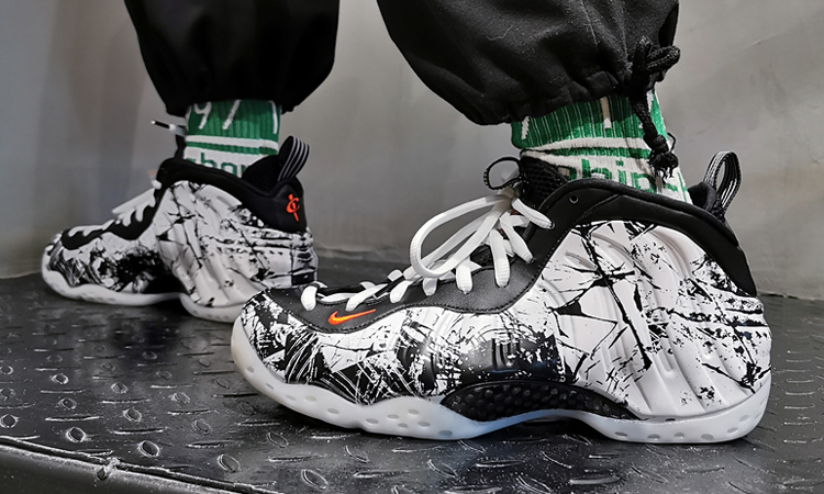 篮球博主扣碎篮板合集,乔丹扣碎篮板球鞋