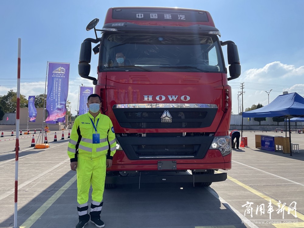 鍚勮矾鑻遍泟涓婂彴姣旀瑙嗛,鍚勮矾鑻辫豹璧涘満鑻卞Э椋掔埥