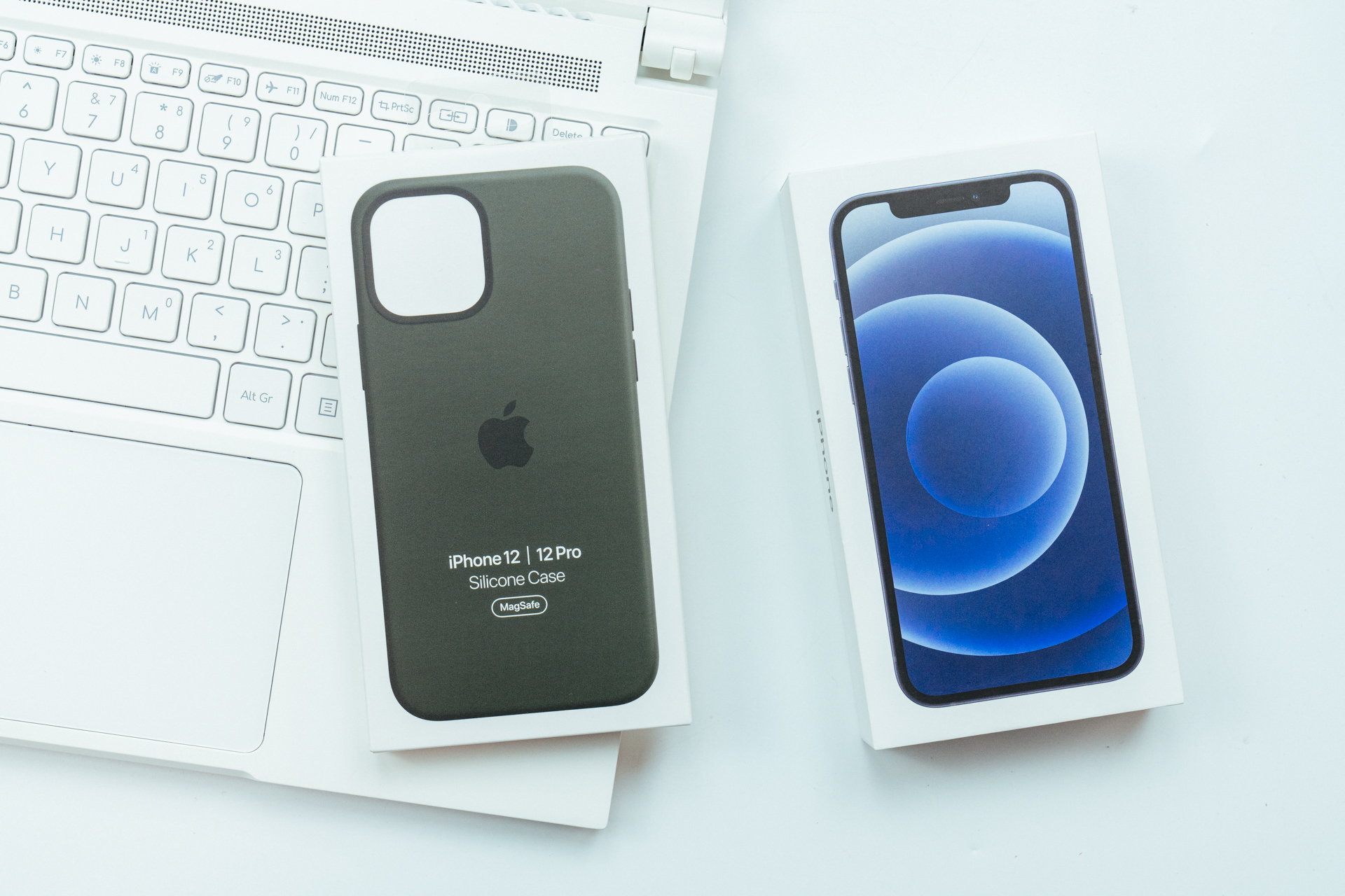 iphone12pro原装透明保护壳测试,iphone12无镜头保护手机壳