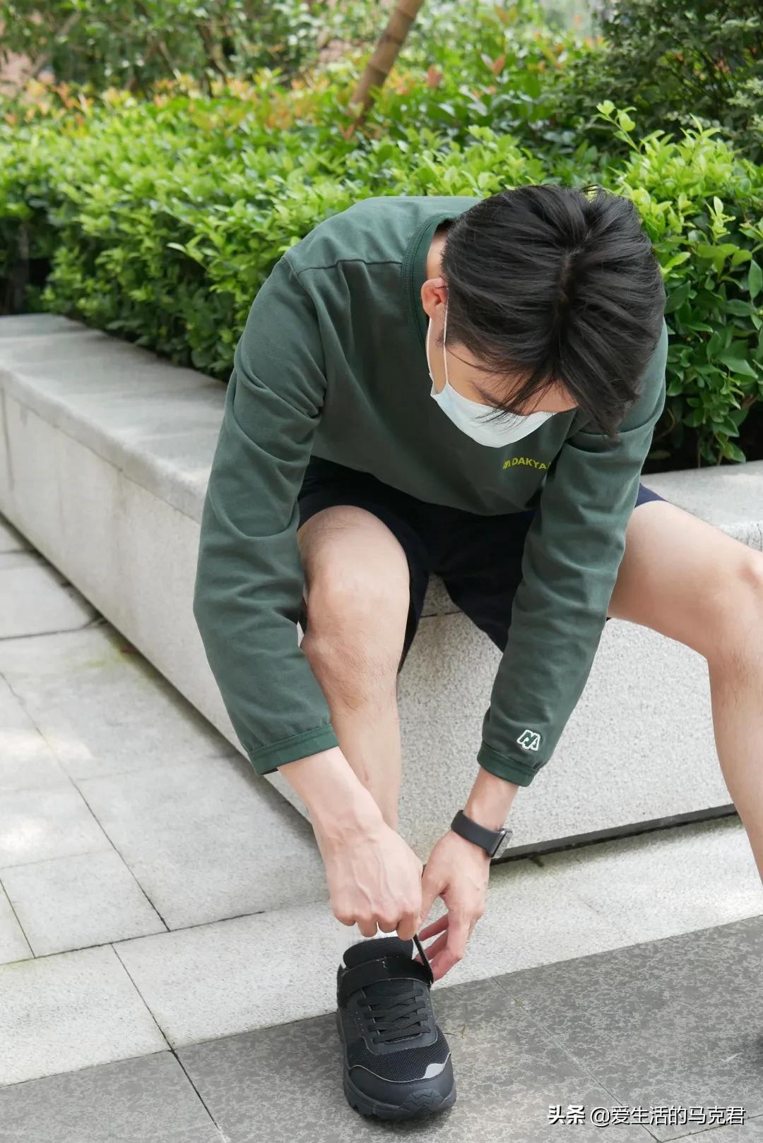 公认脚感好的登山鞋,爬六峰山