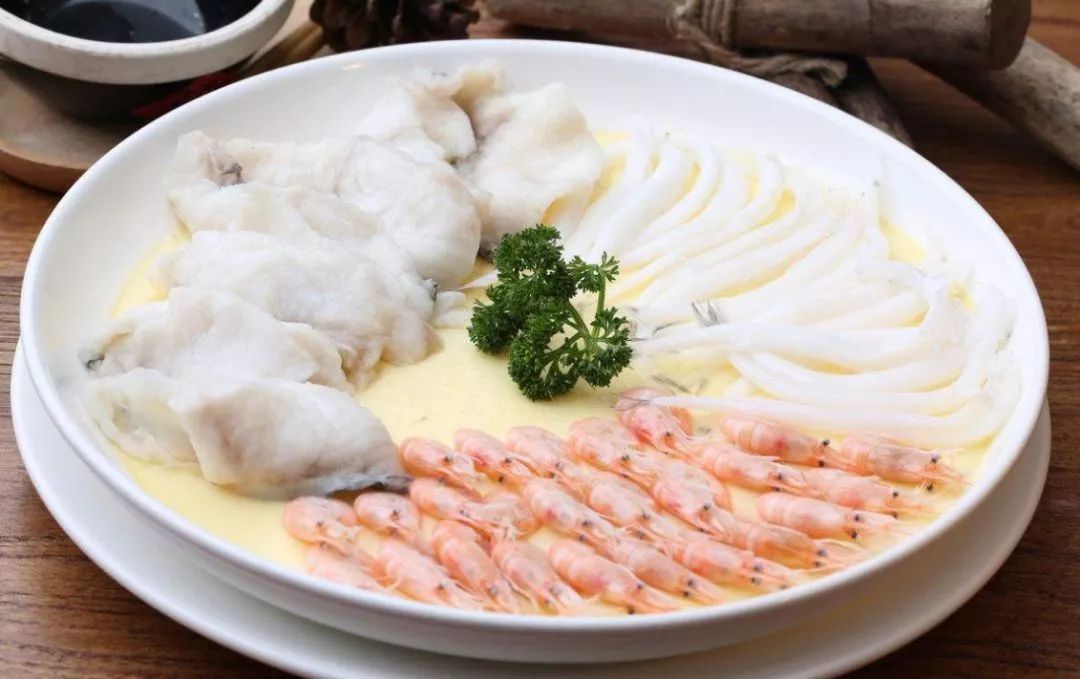 浜洪棿澶╁爞姹熻嫃,浜洪棿浠欏姹熷崡姘翠埂椋庢櫙