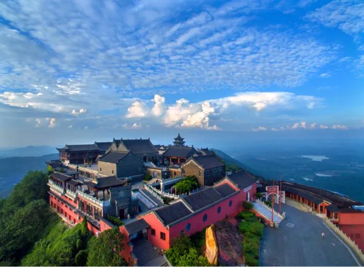 句容茅山温泉攻略,镇江茅山温泉假日酒店官方