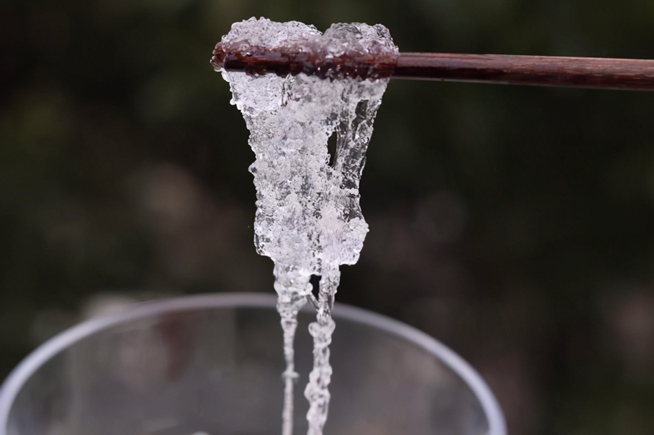 雪燕桃胶营养,雪燕女人吃了有什么效果