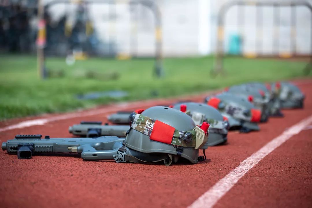 真人cs穿越到真实战场,真人cs镭战军训