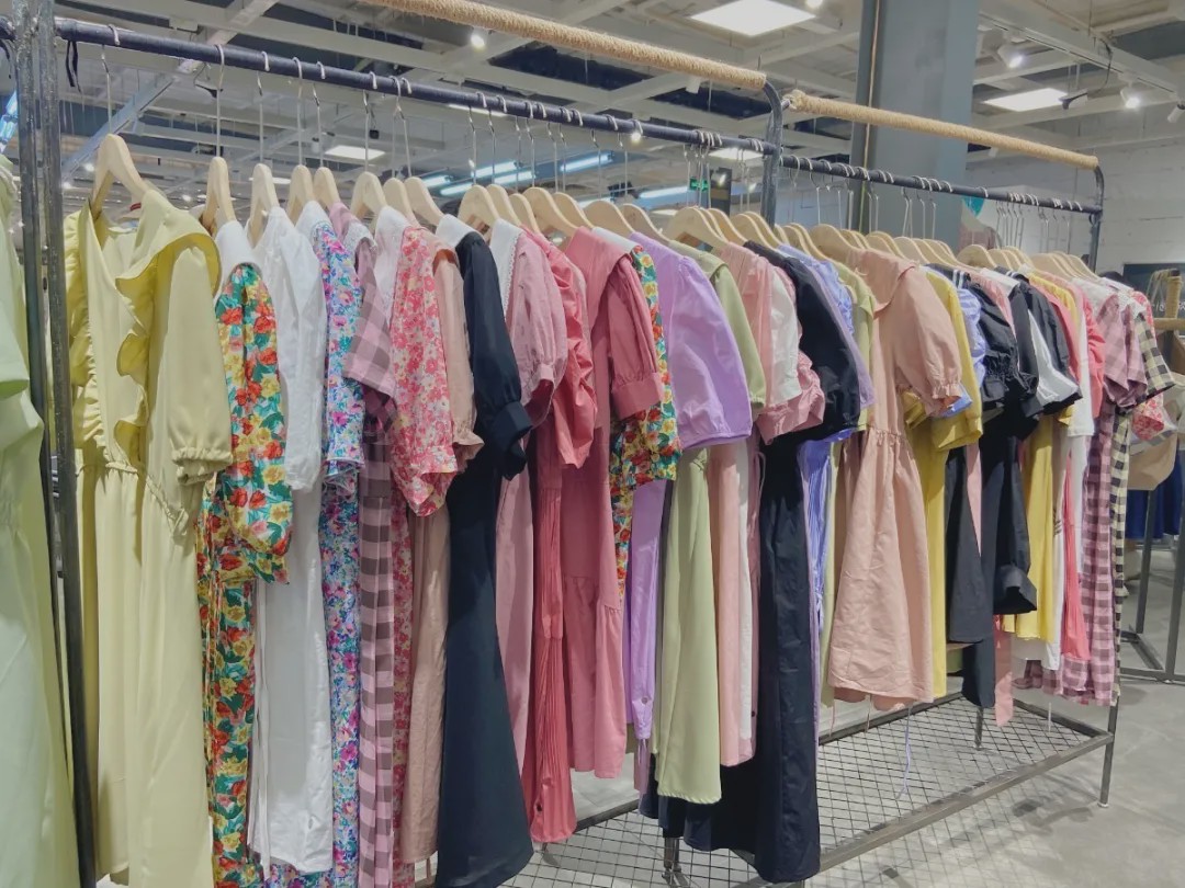 西安小众品牌服装店,西安十大平价女装店品牌