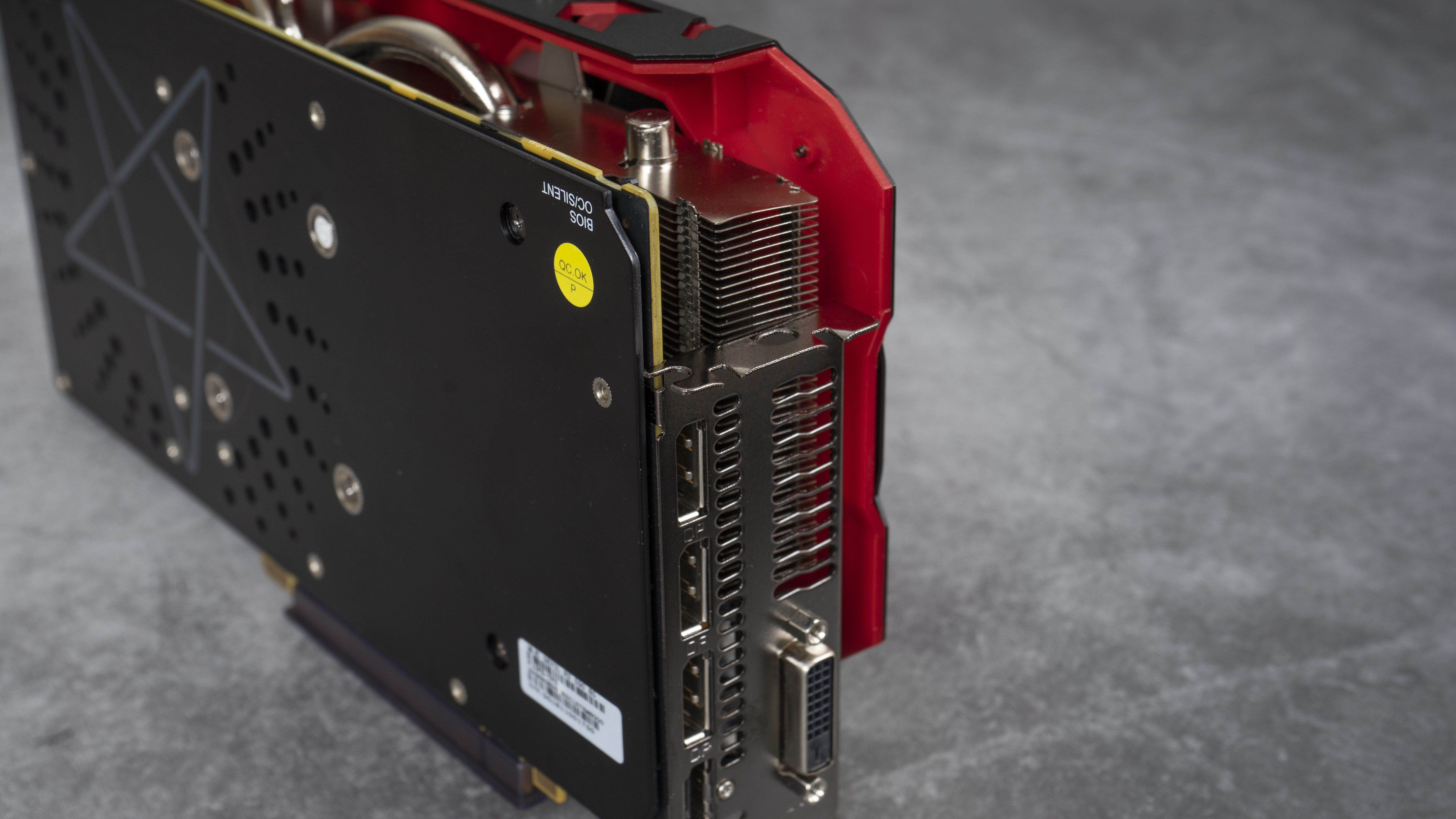 迪兰rx5908g显卡测评,rx590迪兰恶魔和蓝宝石超白金