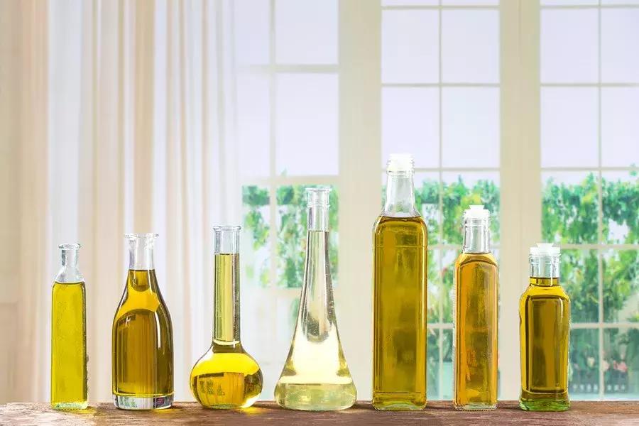 宝宝吃哪种食用油最好,宝宝吃油和炒菜的油有什么区别