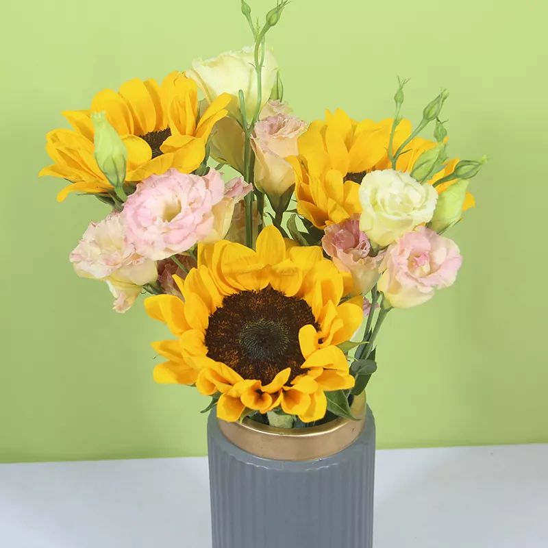 鲜花到了隔多久醒花最合适,刚收到的花蔫了怎么处理