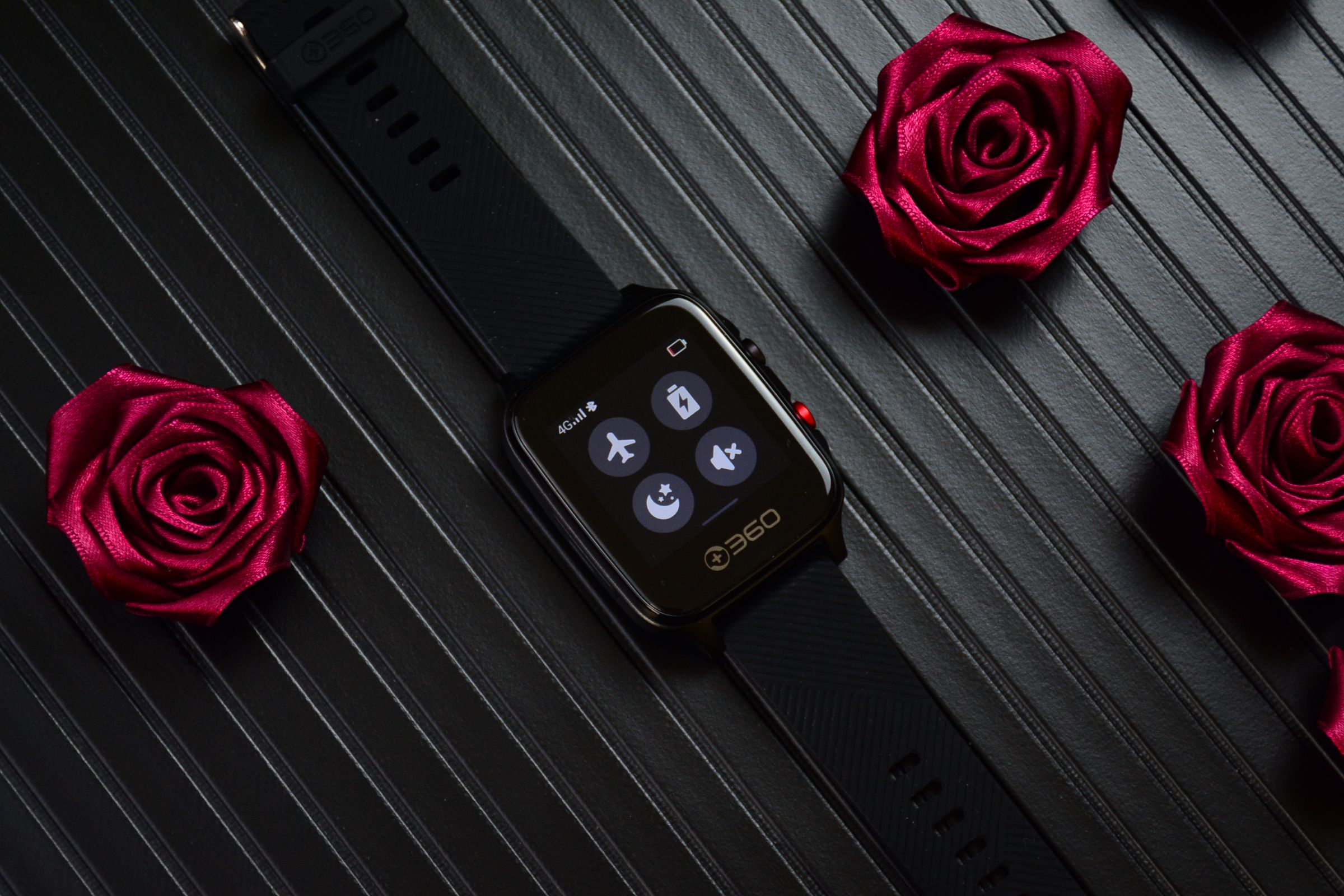 父母不来城里，只在老家，我用360手表Pro监测他们健康