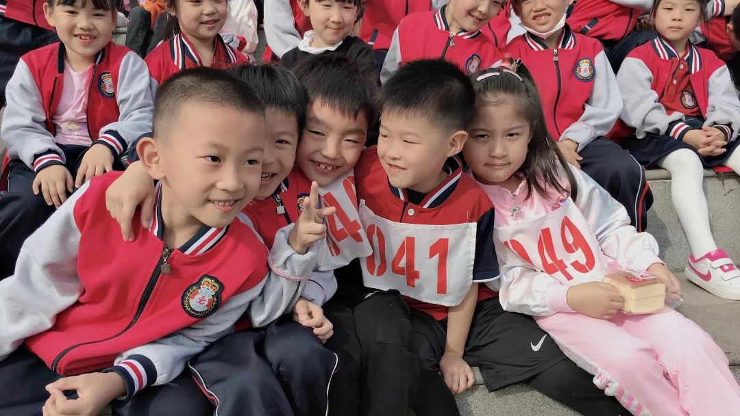 精彩难忘，未来可期，向着阳光奔跑吧！福清文光学校小学部第七届田径运动会闭幕式