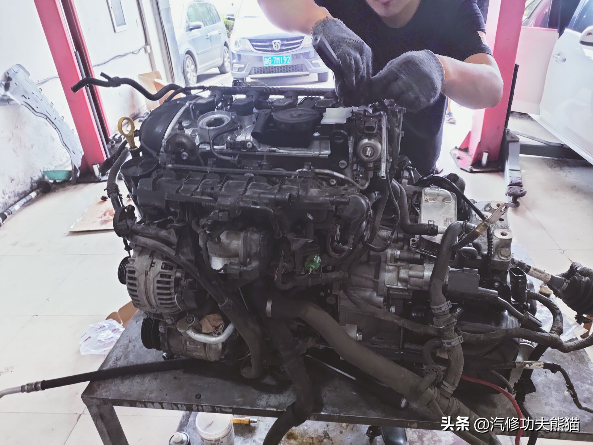 大众夏朗2014款2.0t标配烧机油吗,2016款大众夏朗1.4t发动机烧机油