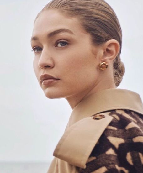 iu发型图片中短发,慵懒韩式低马尾丸子头iu