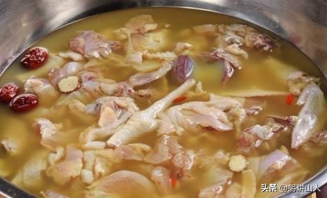 风干鸭鹅火锅制作配方,炖滋补鸭火锅的做法
