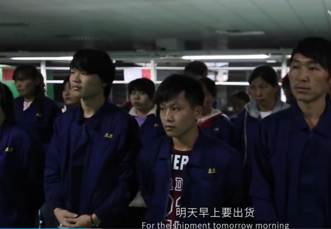 流水线打工真实纪录片,导演跟拍16年记录了90年代农民工