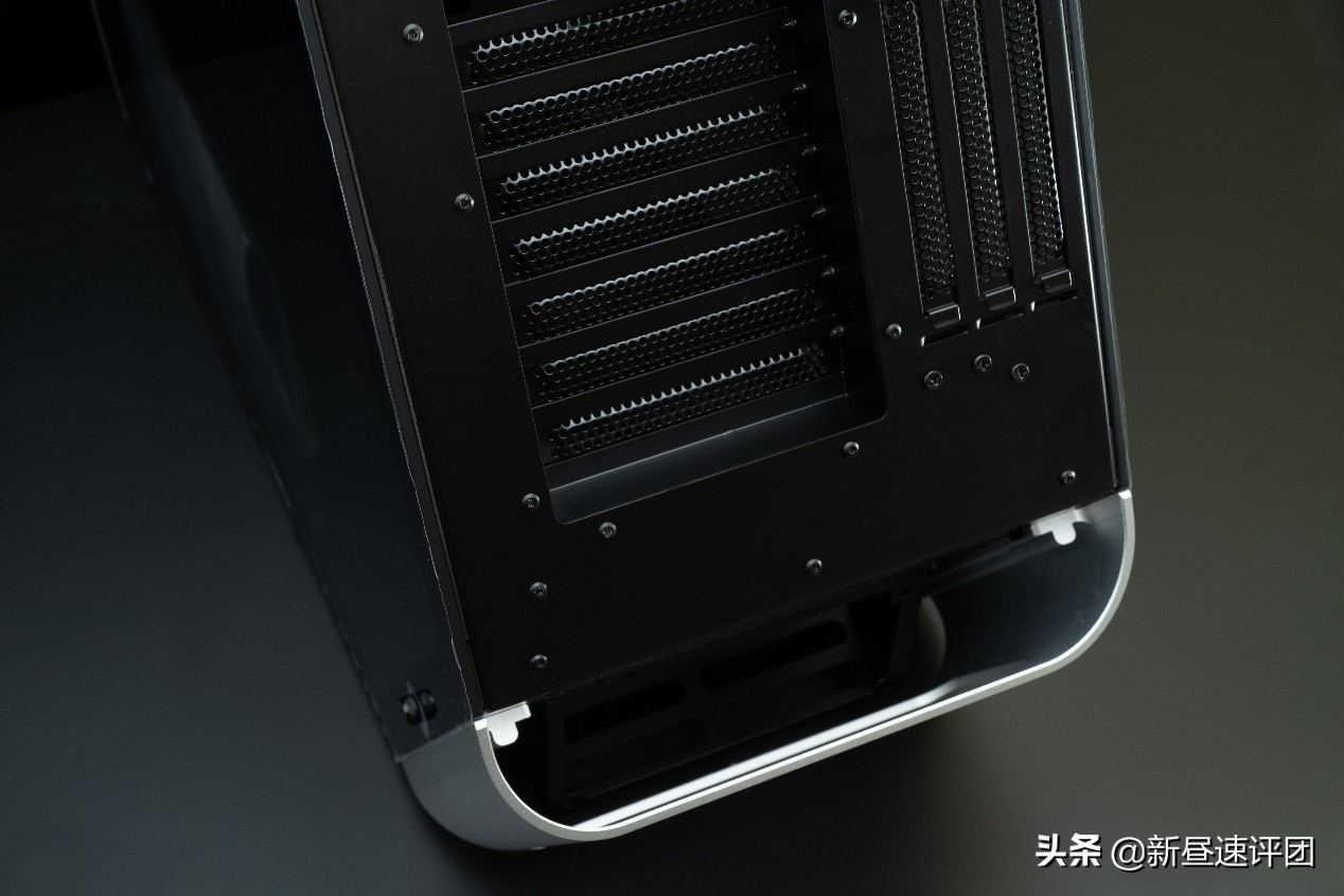 乔思伯tr03机箱多少钱,乔思伯tr03分体水冷装机