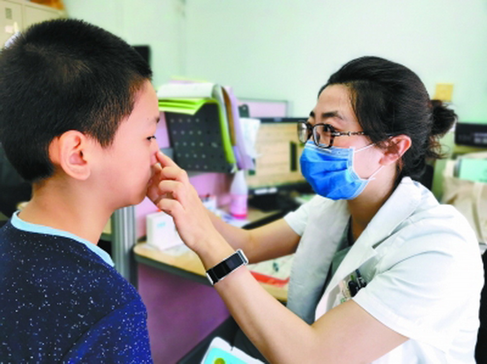 青春期痘痘消除方法医生建议,青春期痘痘烦恼